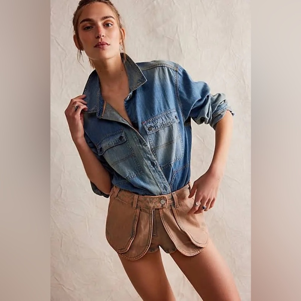 We The Free Prince Street size 29 tan color NWT